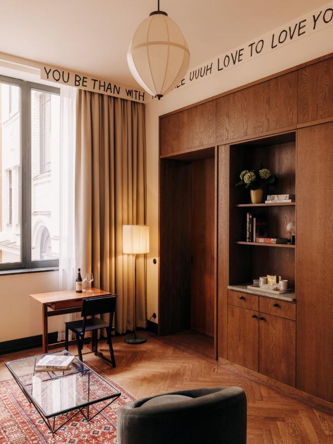 Boutique Hotel Chateau Royal Βερολίνο Εξωτερικό φωτογραφία A room at the Hotel Axelmannstein