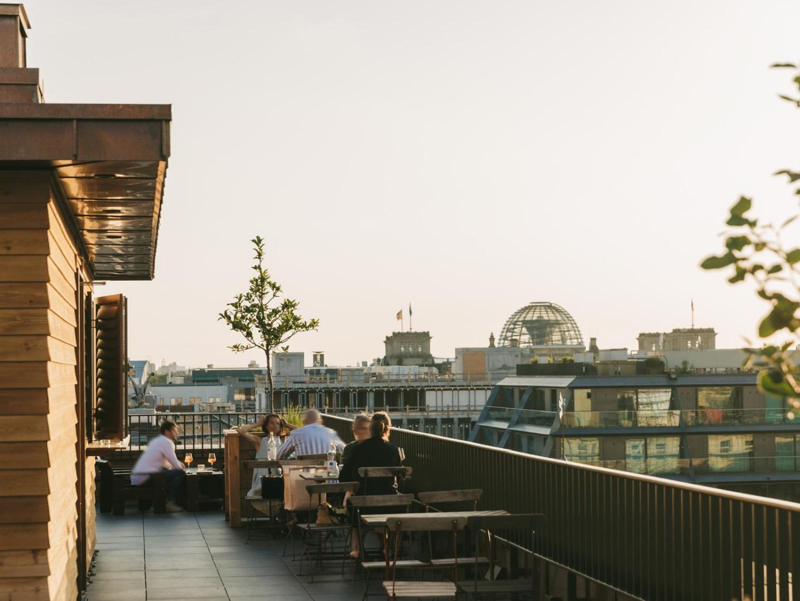 Boutique Hotel Chateau Royal Βερολίνο Εξωτερικό φωτογραφία The rooftop bar at the Standard London
