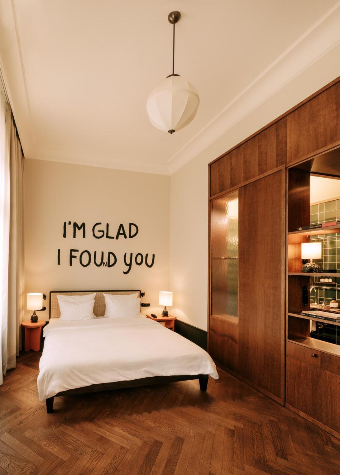 Boutique Hotel Chateau Royal Βερολίνο Εξωτερικό φωτογραφία A wall sticker